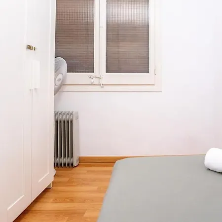 Bright 4bd With Terrace Near Arc De Triomf Barcelona