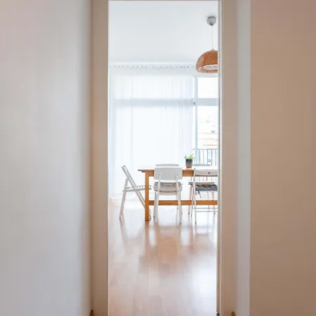 Bright 4bd With Terrace Near Arc De Triomf Barcelona