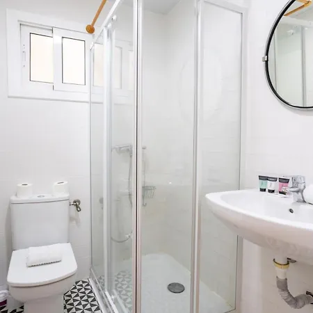 Apartment Bright 4bd With Terrace Near Arc De Triomf