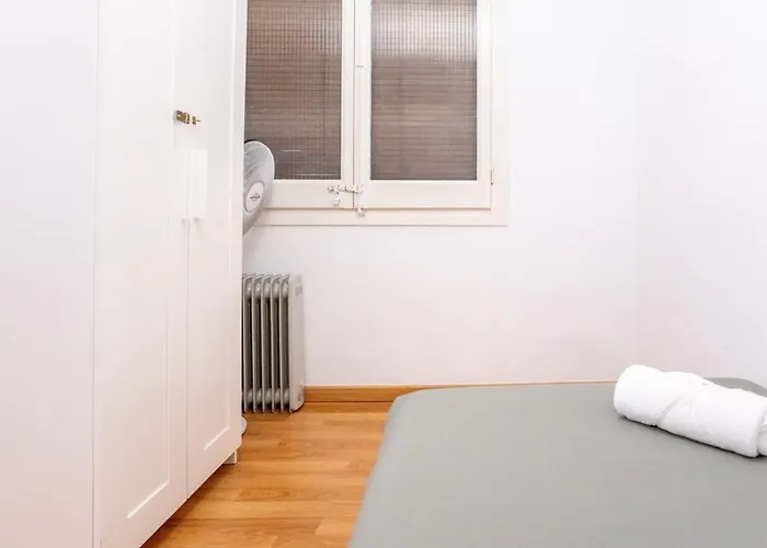 The Collection - Bright 4bd With Terrace Near Arc De Triomf Barcelona